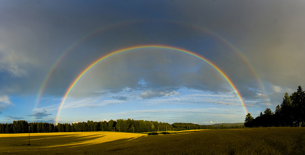 Full_featured_double_rainbow_at_Savonlinna_1000px